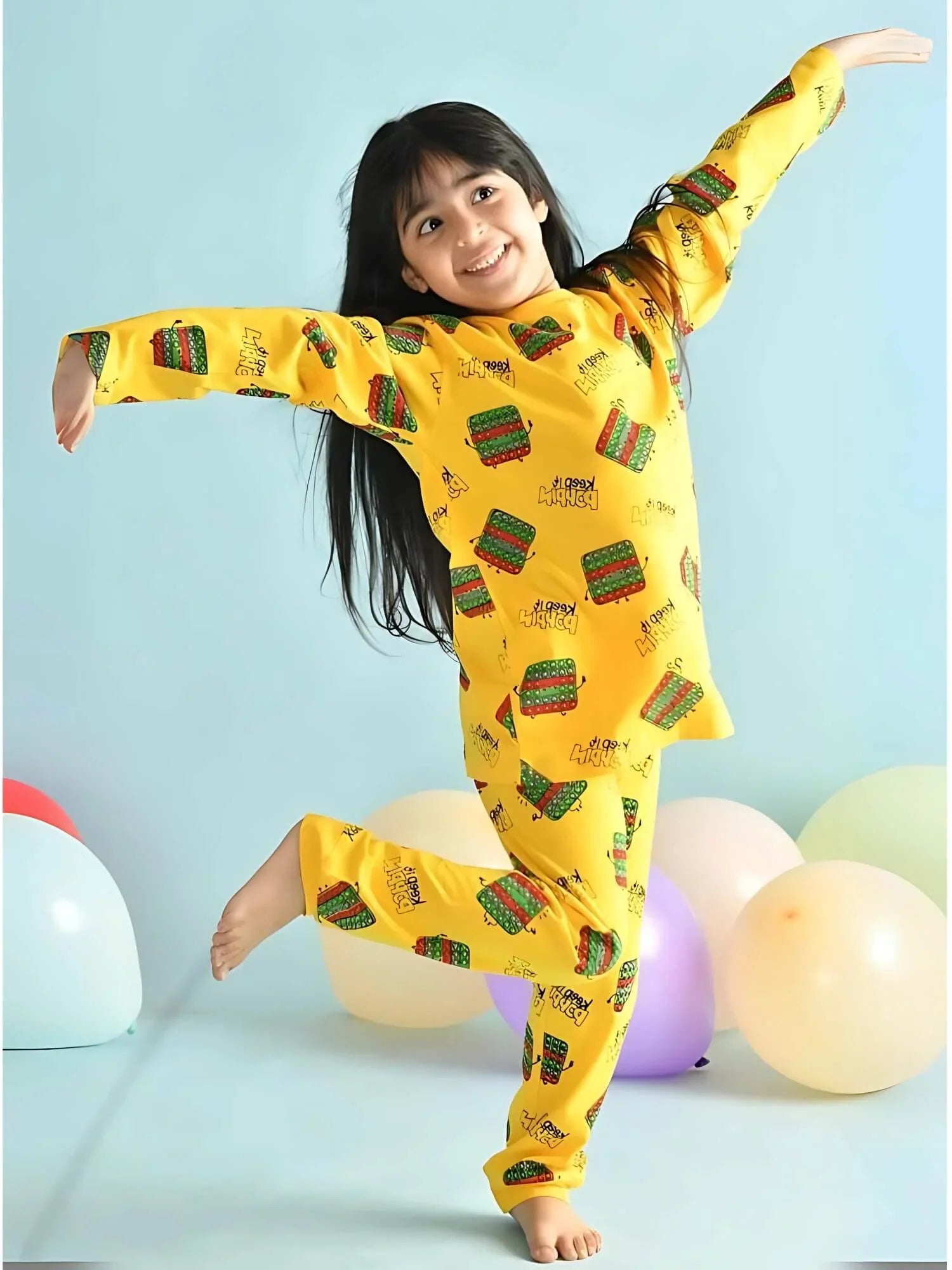 Zelzis regular fit yellow tee and pants set for girls